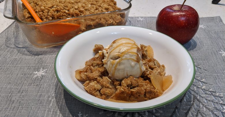 Old Fashioned Apple Crisp – Snow Dogs Cooking